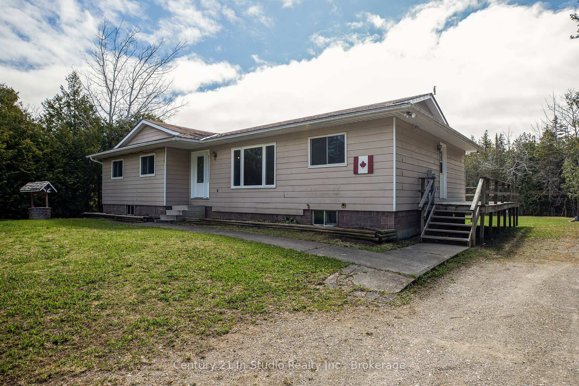 12 Nicholas Street  Northern Bruce Peninsula ON N0G 2R0 photo