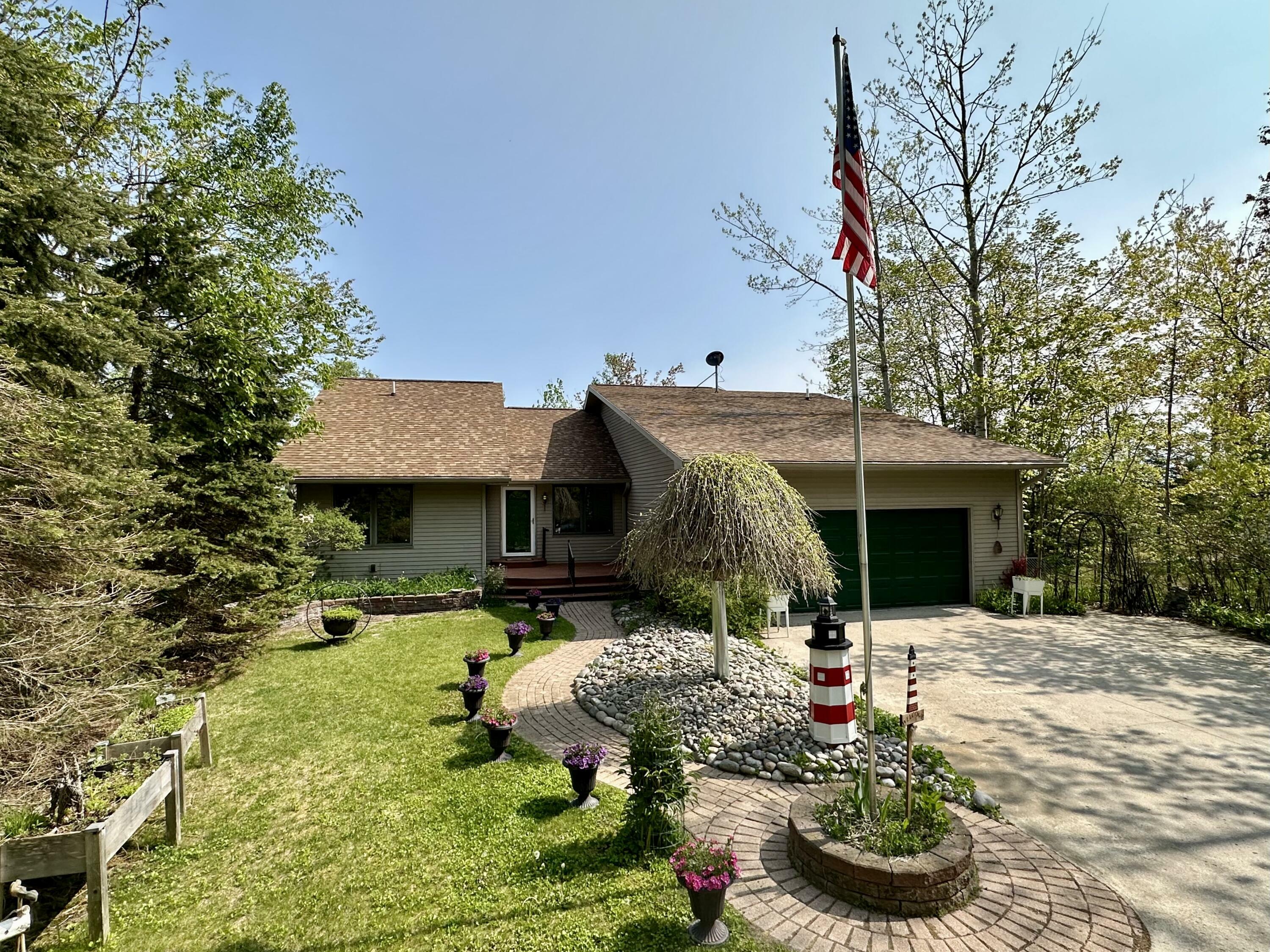 12039 Mackinaw Straits Drive  Cheboygan MI 49721 photo