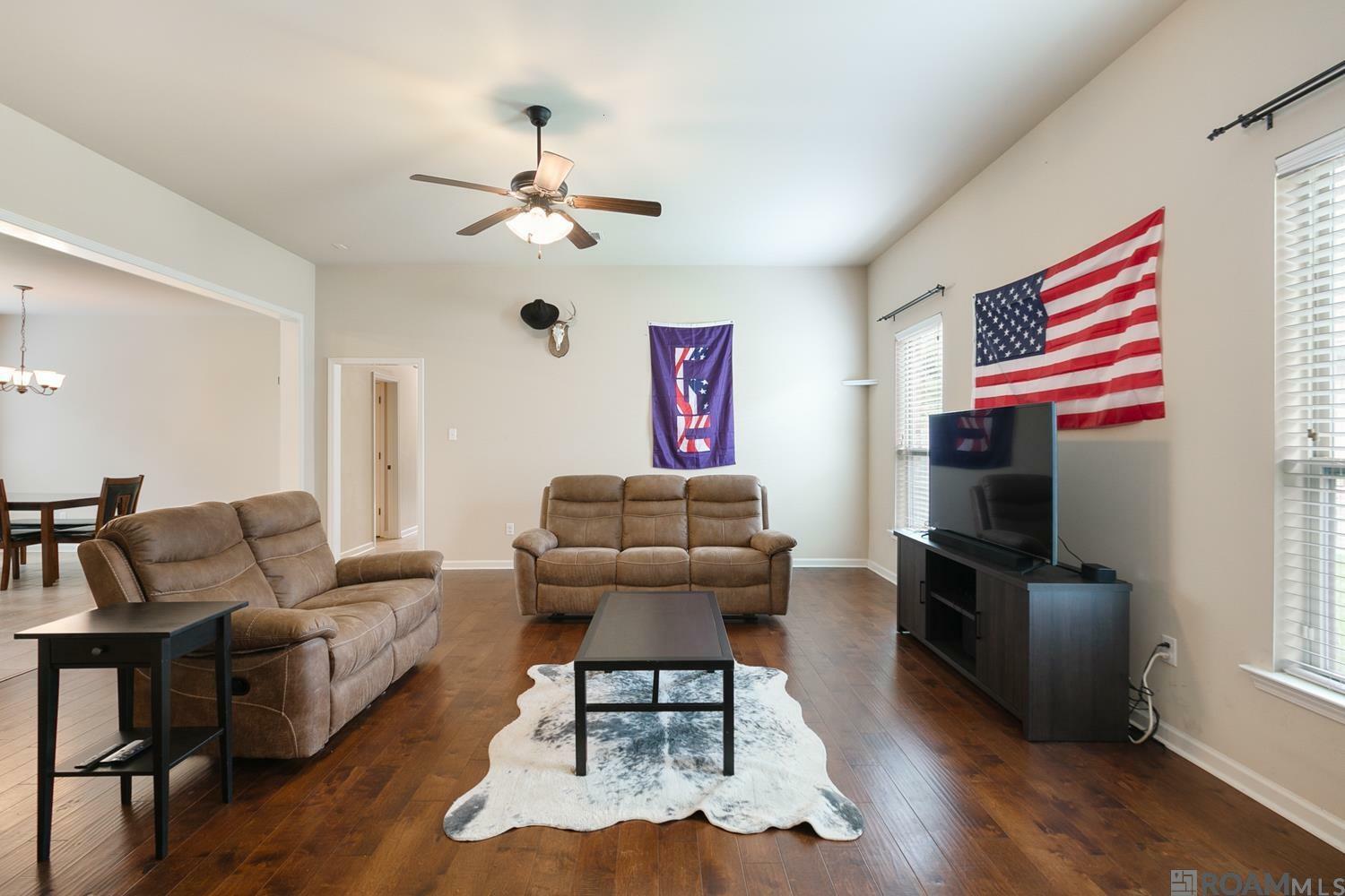 Property Photo: 16483 Walk Around Ave LA 70769