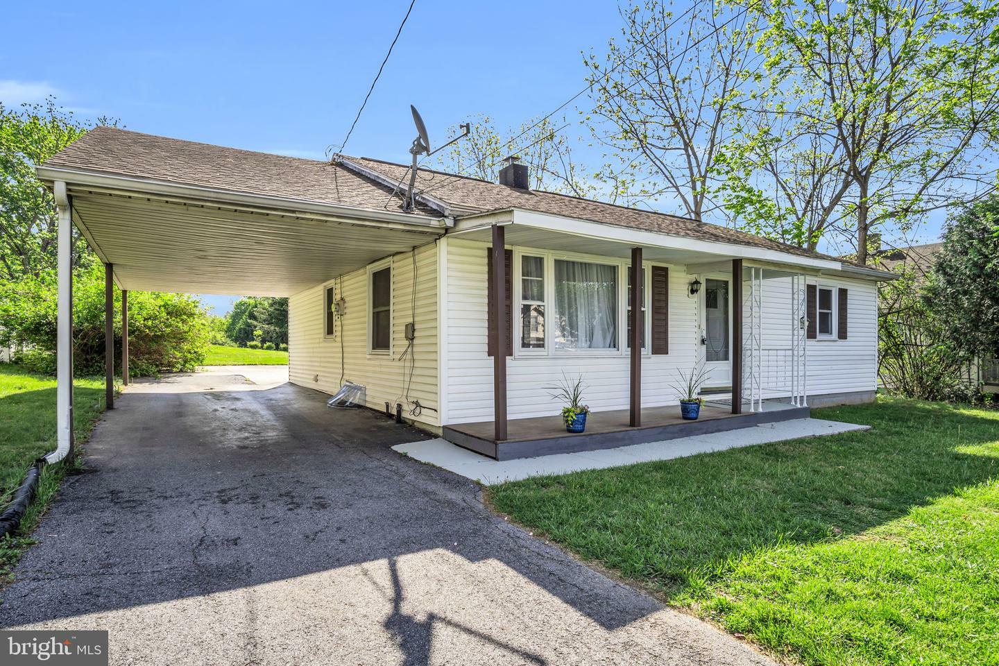 Property Photo: 117 Petersburg Road PA 17013