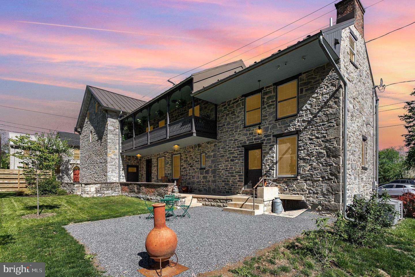 Property Photo: 59 N East Street PA 17013