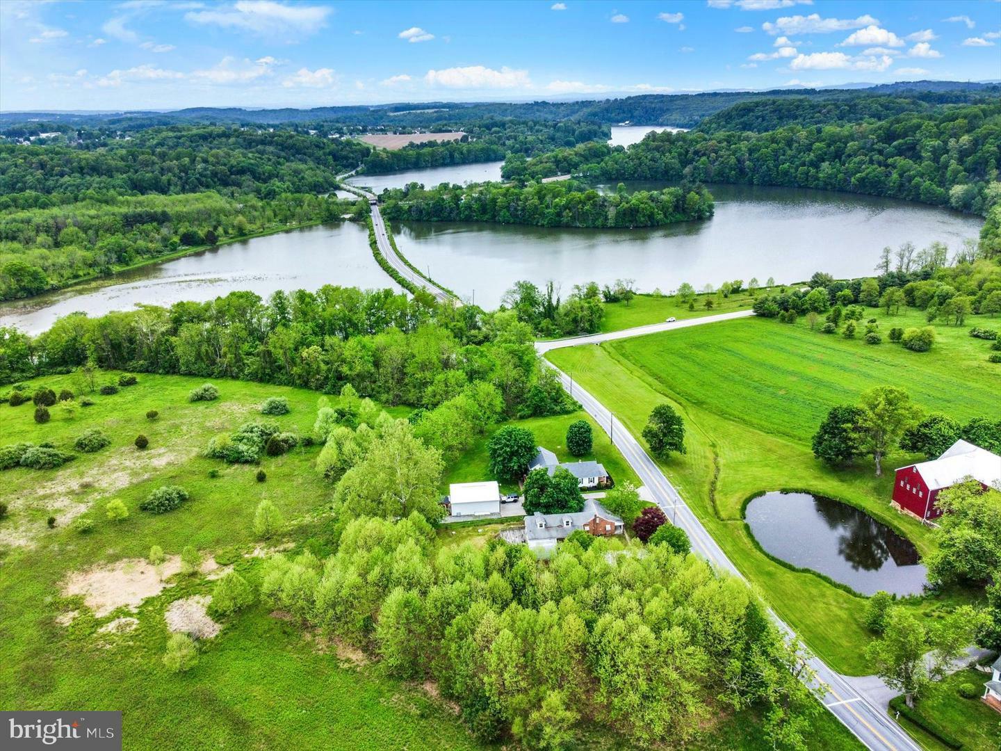 Property Photo:  340 Hess Farm Road  PA 17403 