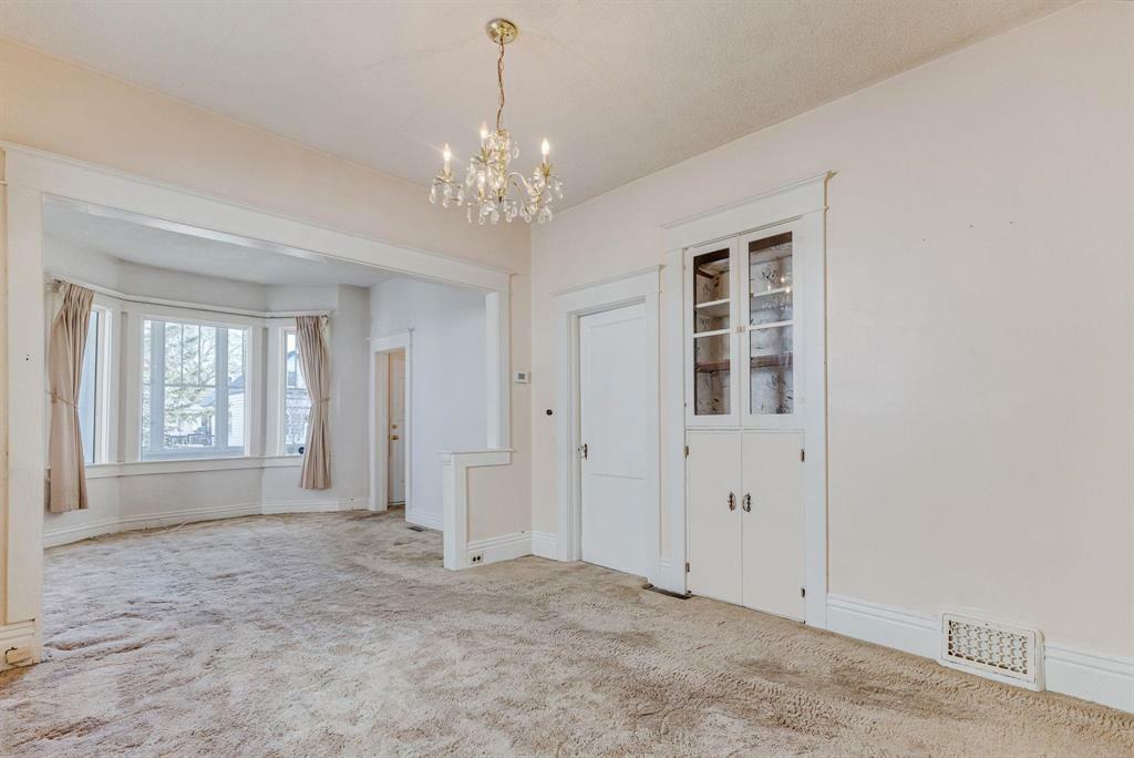 Property Photo: 339 Arnold Avenue MB R3L 0W6