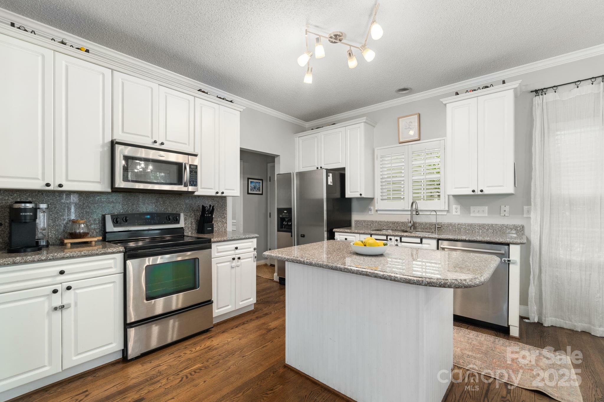 Property Photo: 12328 Chickasaw Drive NC 28078