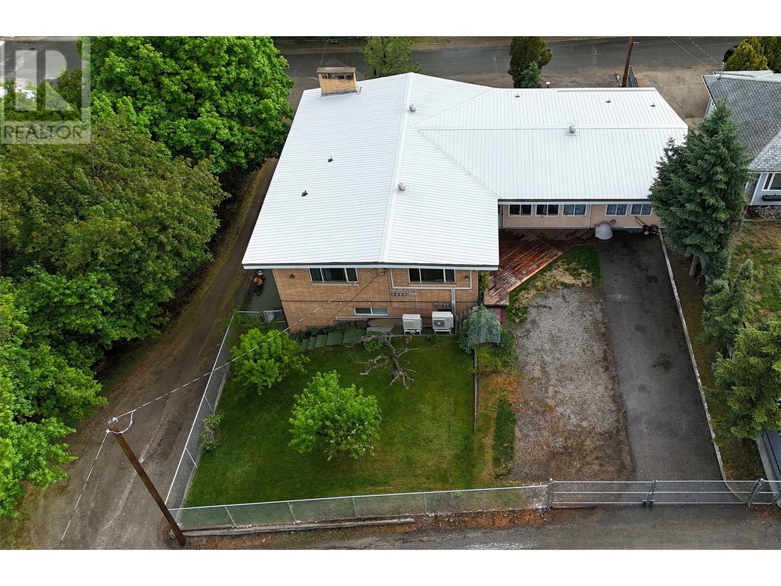 Photo de la propriété: 7355 7th Street BC V0H 1H0
