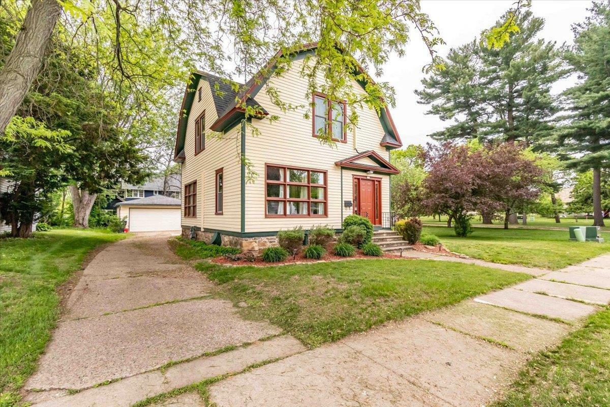 Property Photo: 330 1st Street WI 54469