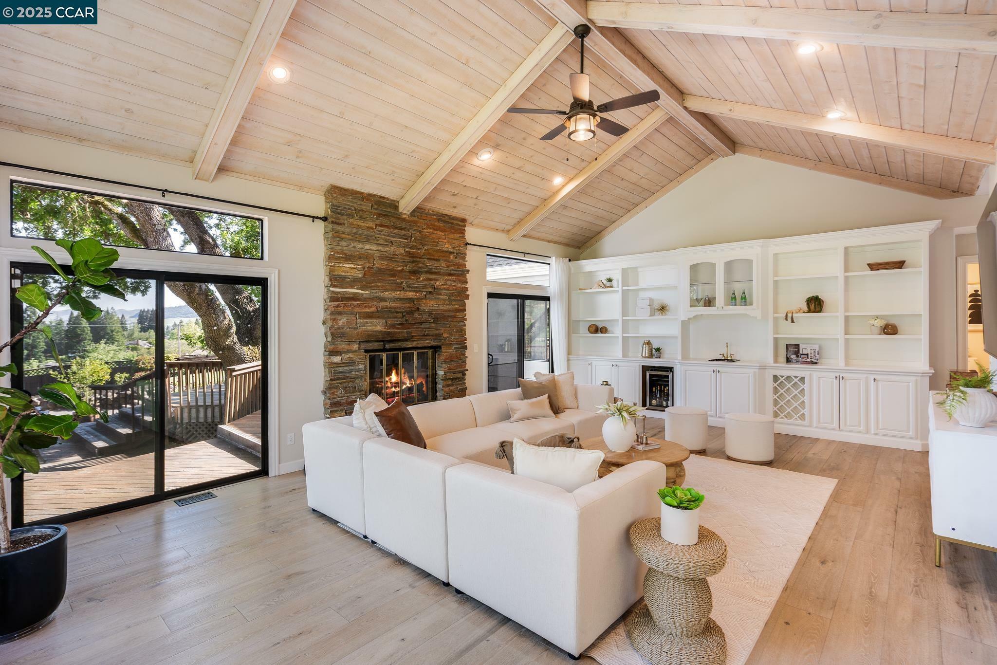 Property Photo: 15 Blemer Ct CA 94526