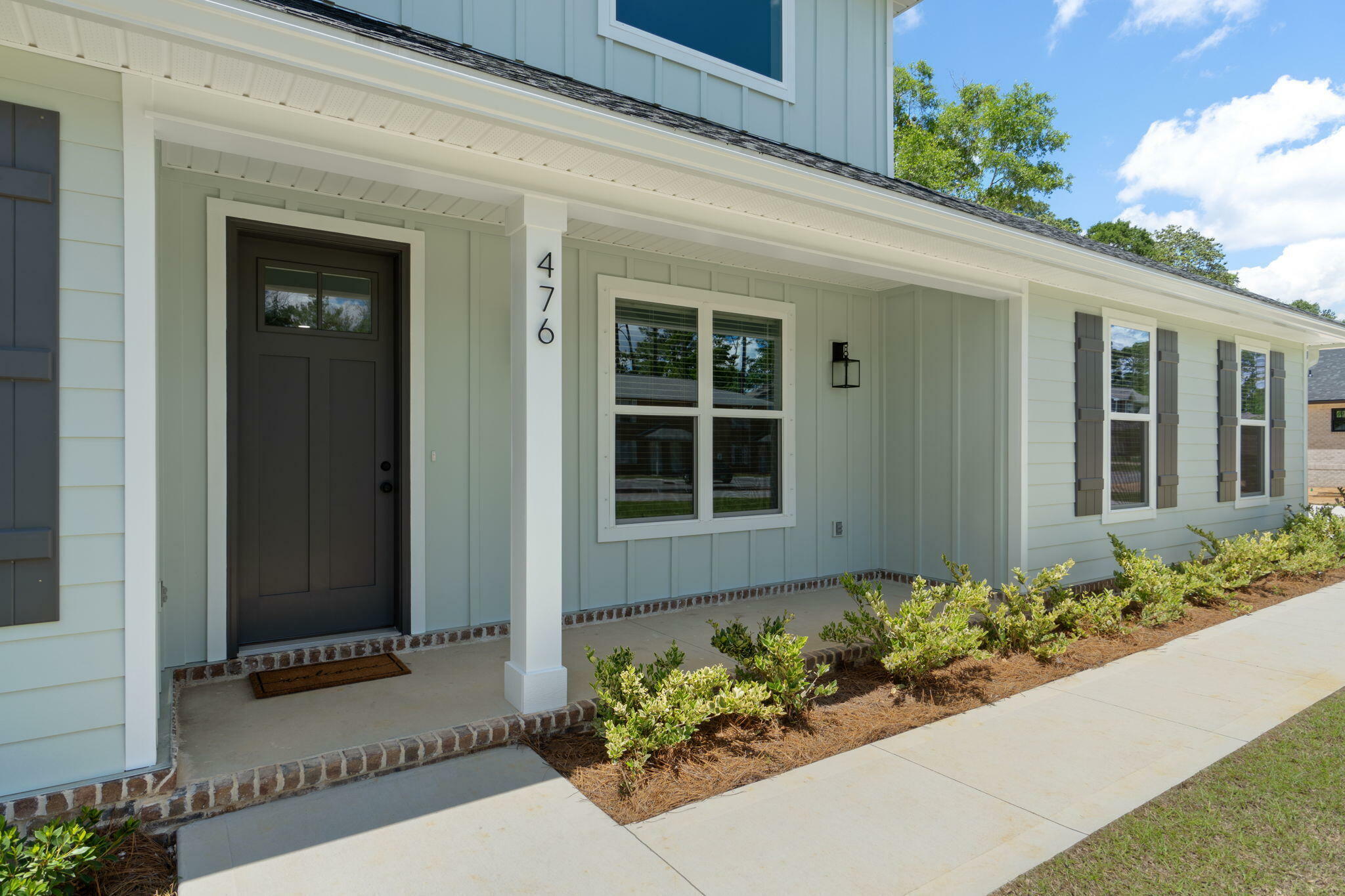 Property Photo: 476 Johnson Street FL 32580