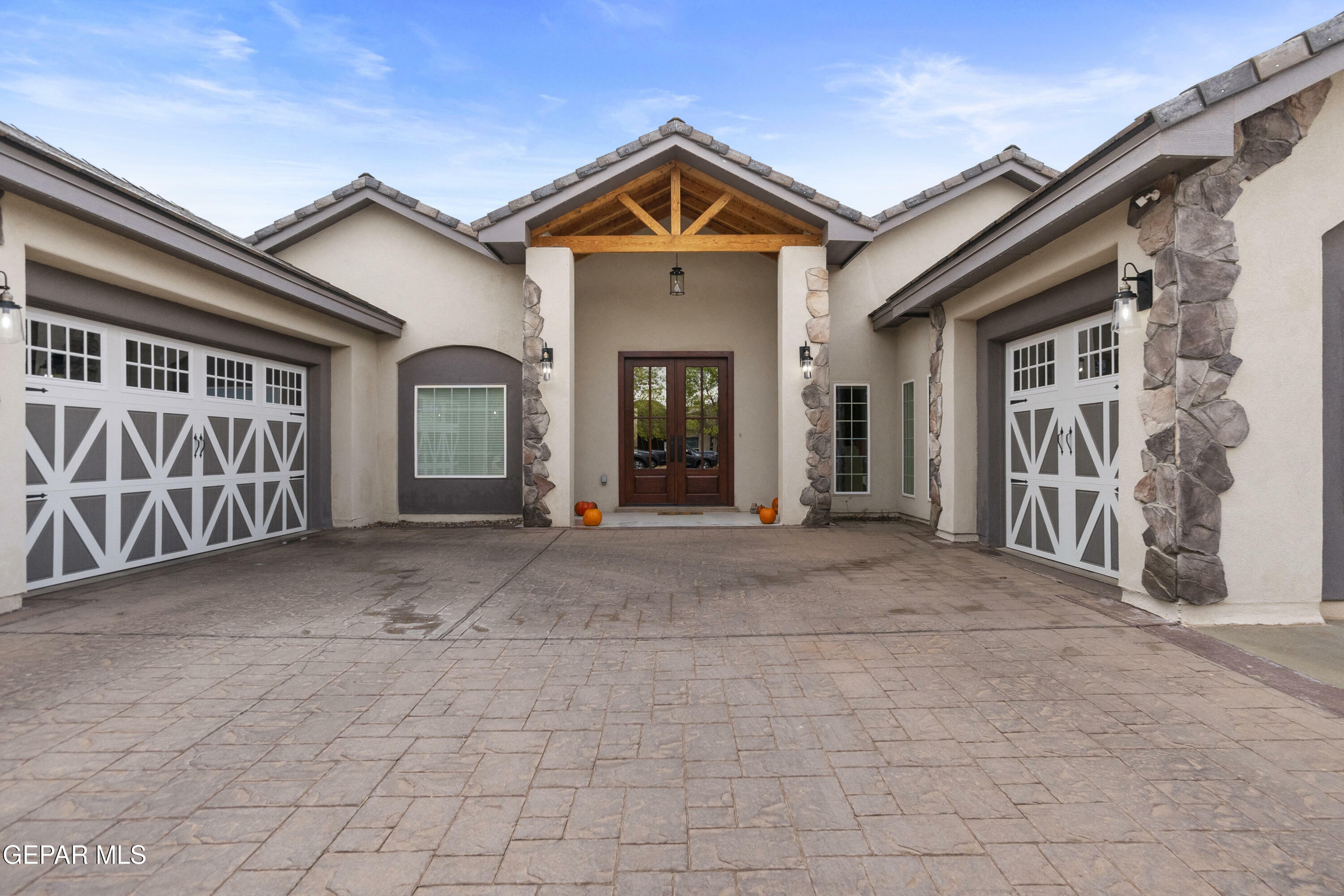 Property Photo: 1042 Castillo Court TX 79932