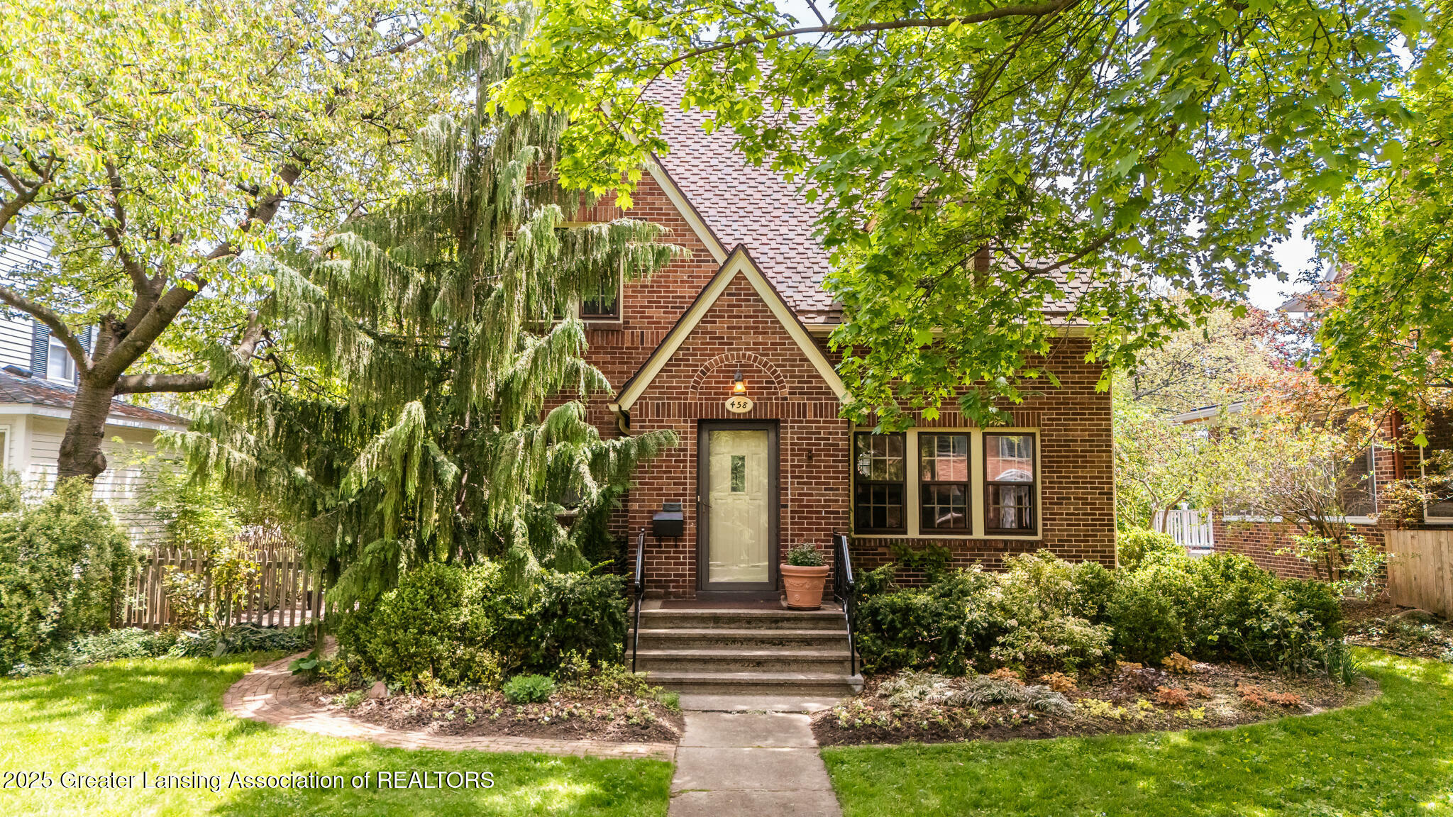 Property Photo: 458 Rosewood Avenue MI 48823