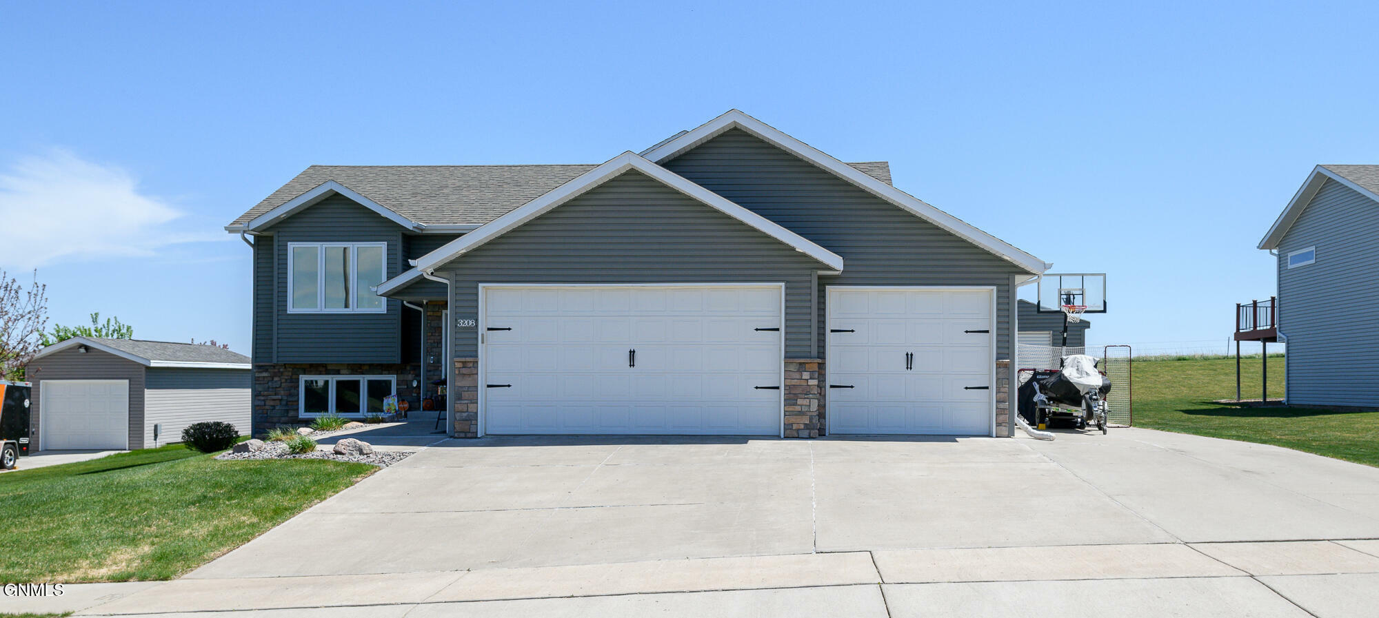 Property Photo: 3208 14th Avenue SE ND 58554