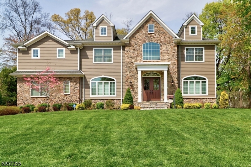 127 Edgewood Dr  Florham Park Boro NJ 07932 photo