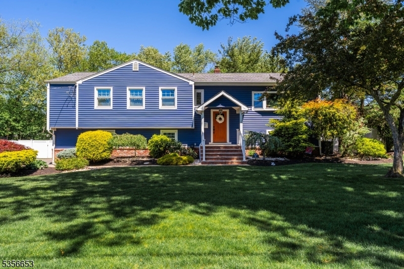 60 Wheatsheaf Rd  Clark Twp. NJ 07066 photo