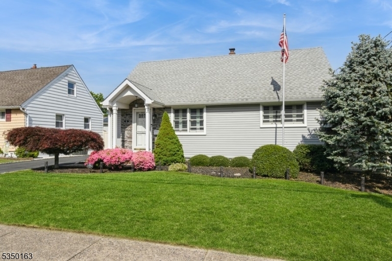 Property Photo: 31 Craig Pl NJ 07003