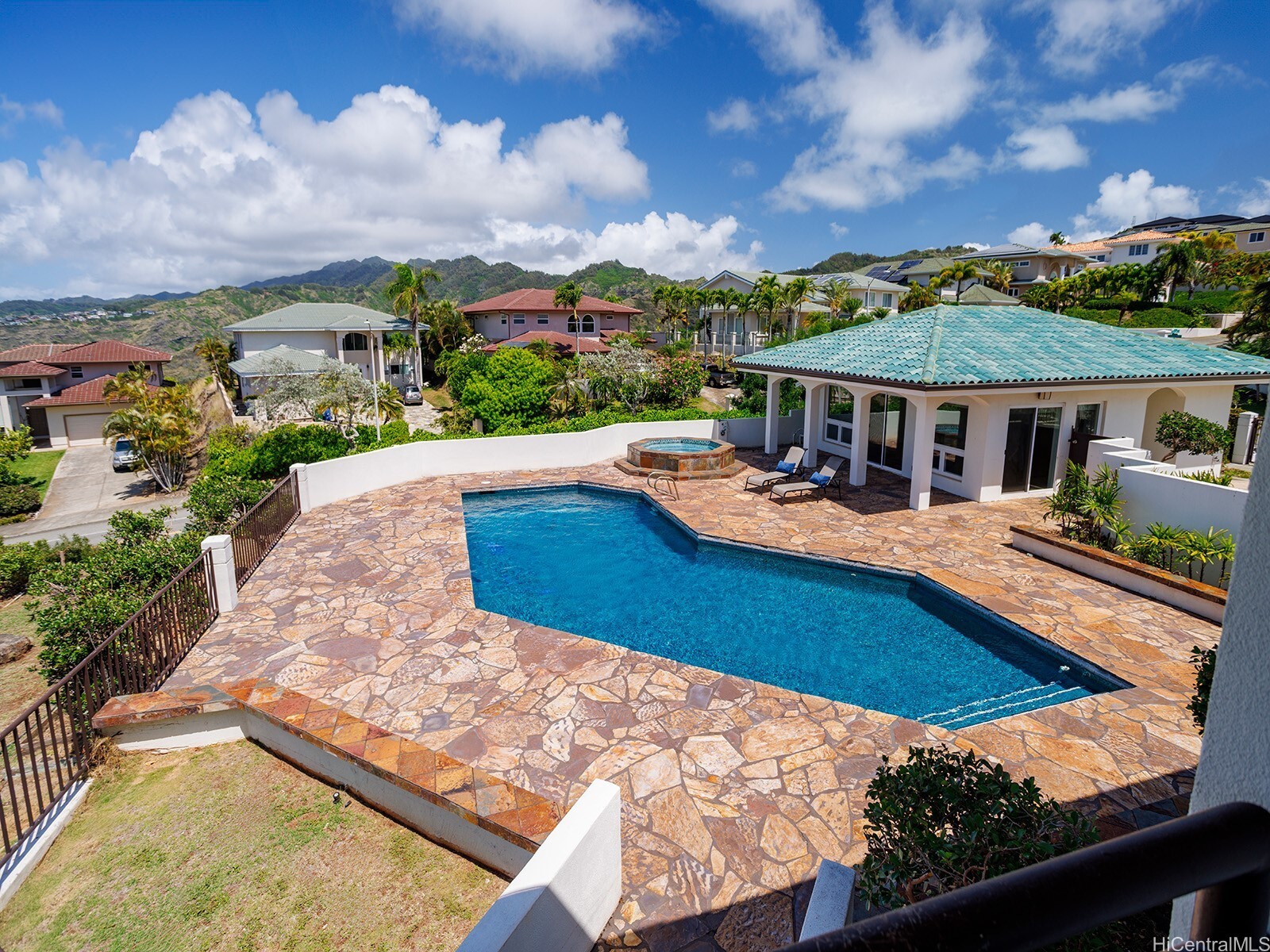 Property Photo: 1007 Kuamauna Street HI 96825