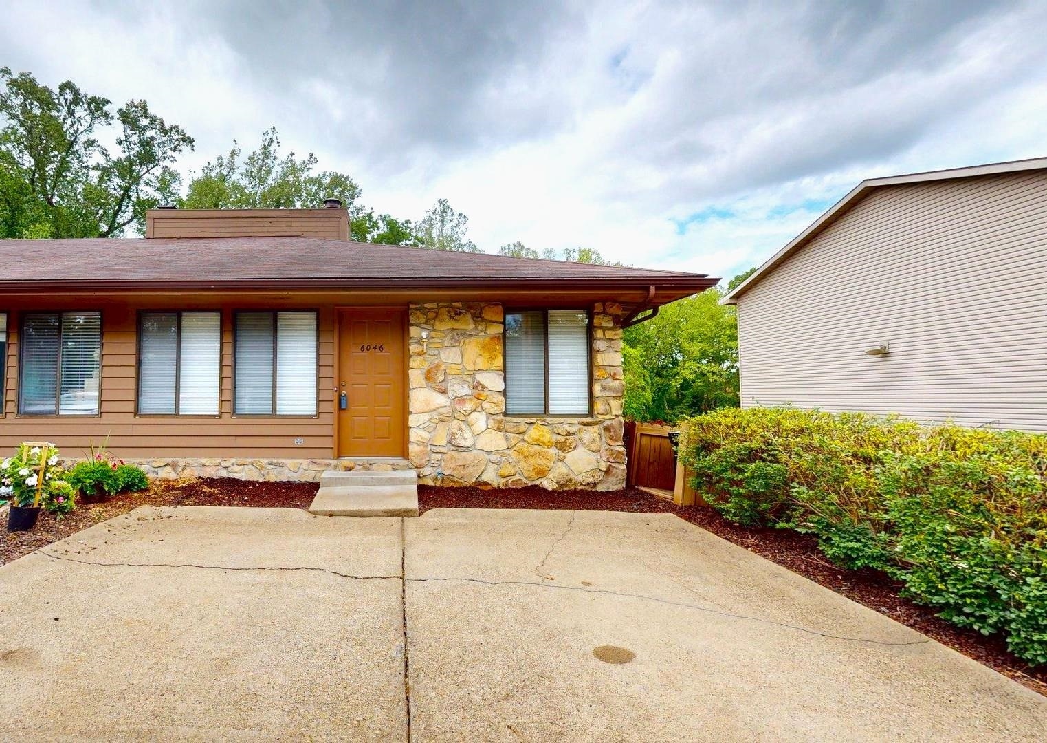 Property Photo: 6046 East Pea Ridge Road WV 25705