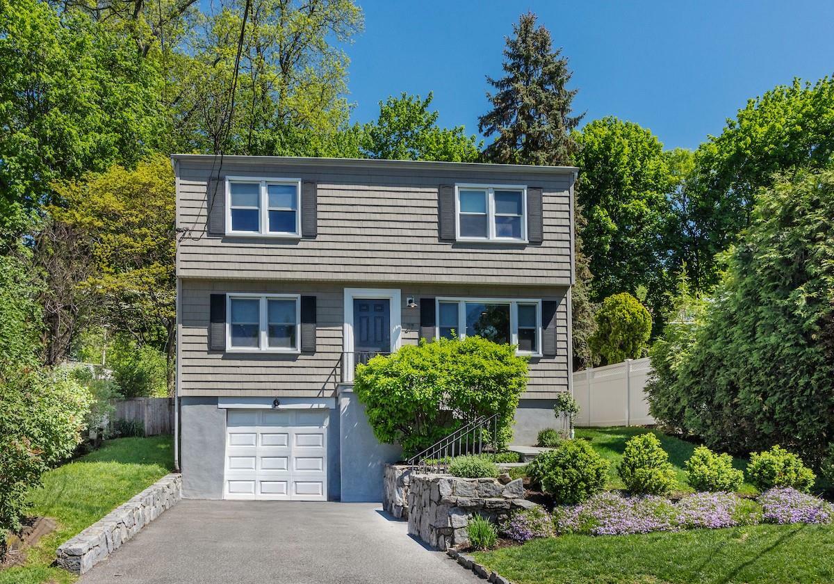 Property Photo: 27 Highland Avenue NY 10522