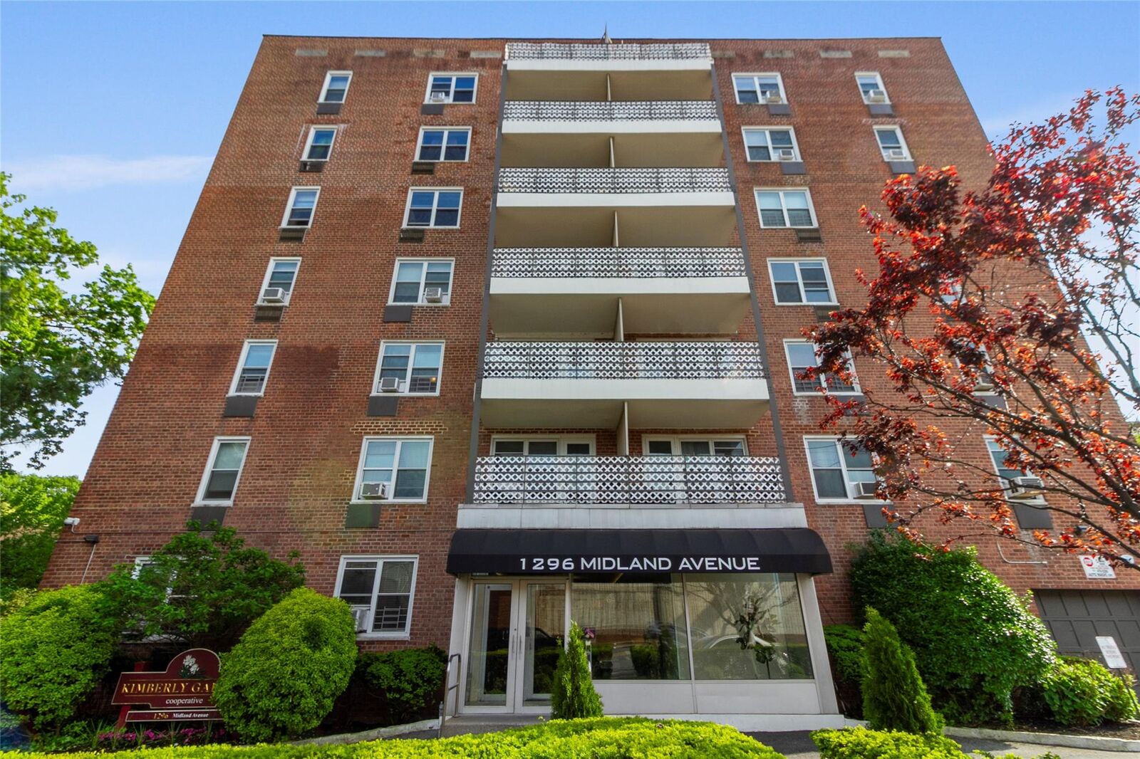 Property Photo:  1296 Midland Avenue G3  NY 10704 