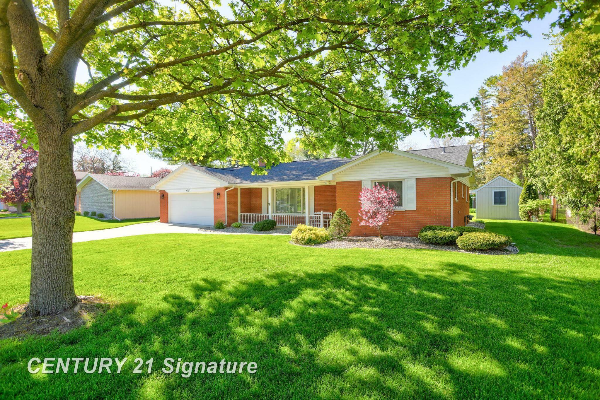 Property Photo: 4727 Crutchfield Drive MI 48638