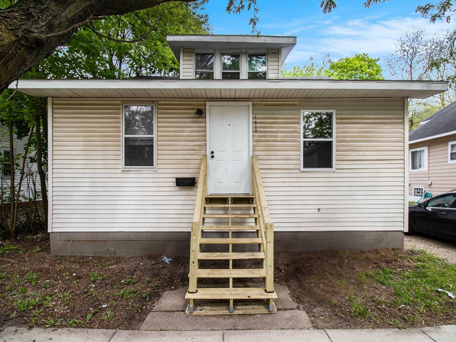 Property Photo: 1520 N Park Street MI 49007