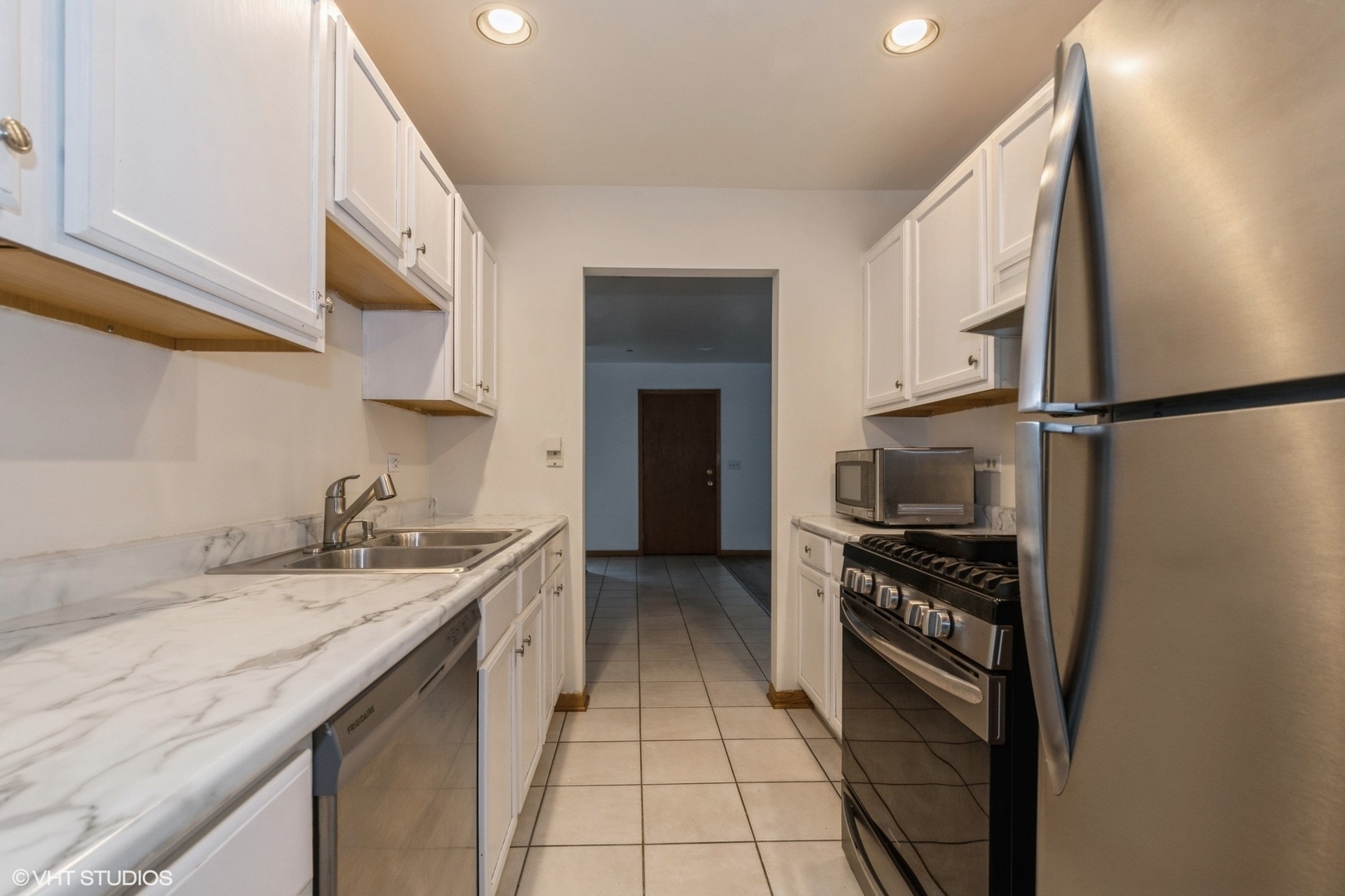 Property Photo: 557 Skokie Avenue IL 60035
