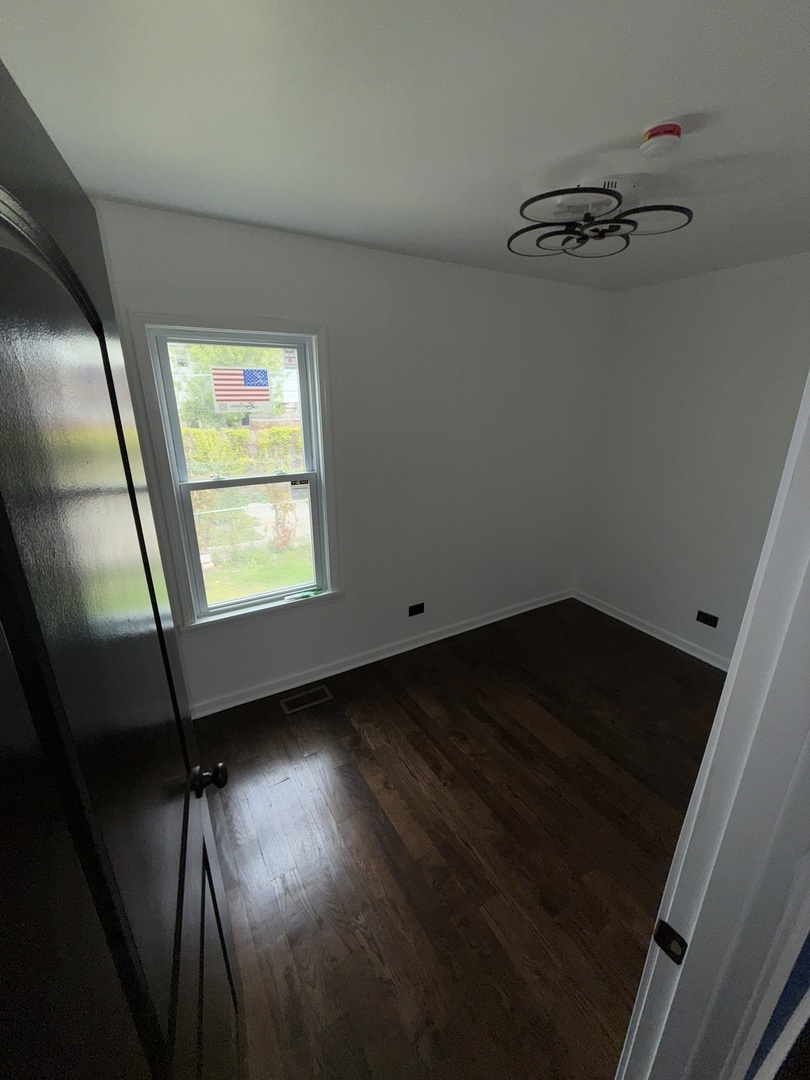 Property Photo: 8819 S Escanaba Avenue Coach IL 60617