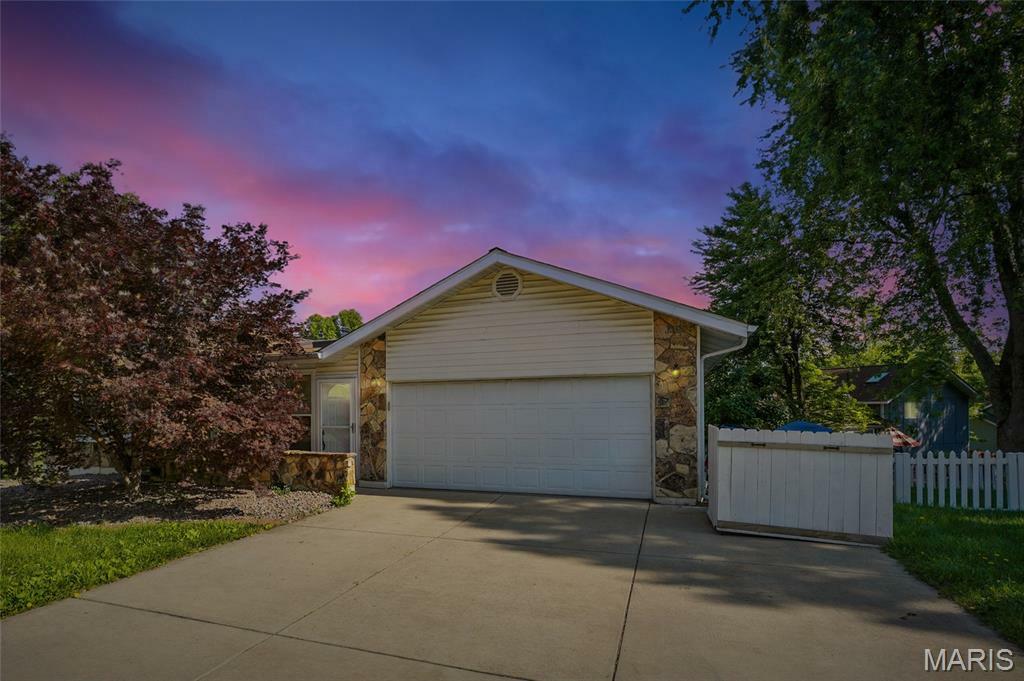 Property Photo: 737 Woodbriar Lane MO 63303
