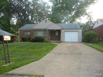 Property Photo: 8821 Anchorage MO 63126