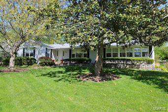 Property Photo:  800 N Spoede Road  MO 63141 