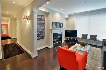 Property Photo:  750 S Hanley 290  MO 63105 