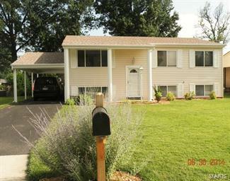 Property Photo: 11916 Honey Hill MO 63043
