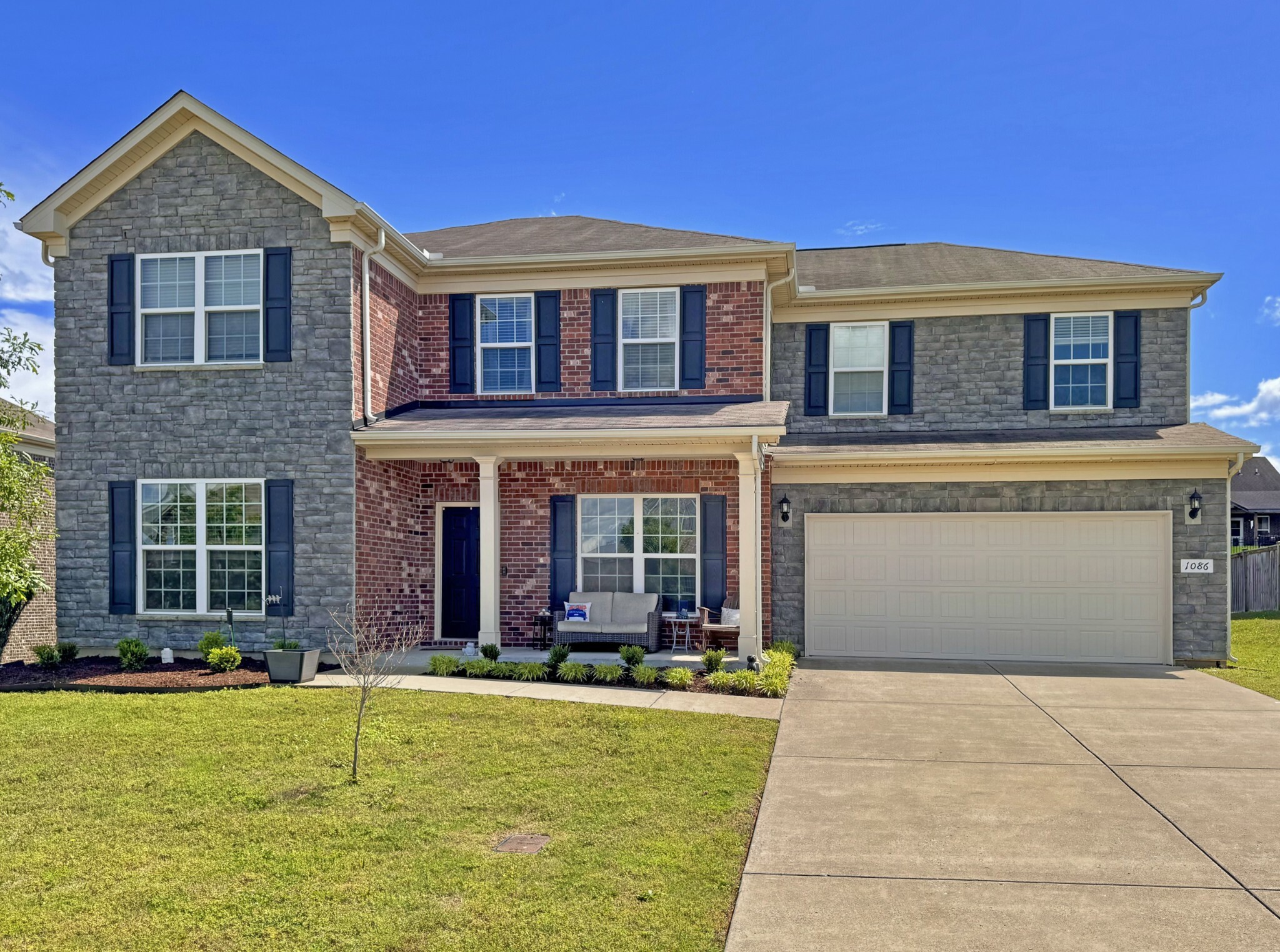 Property Photo: 1086 Abberley Cir TN 37075