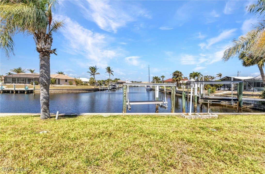 Property Photo: 2350 W Marion Avenue FL 33950