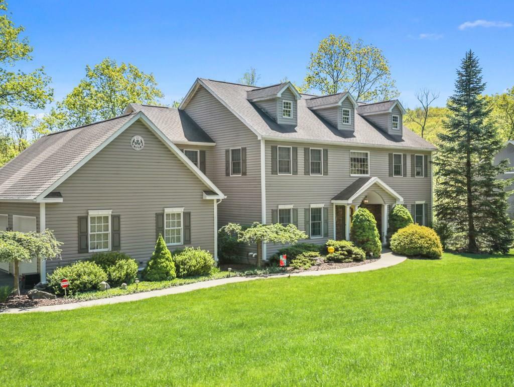 Property Photo: 335 Sullivan Dr PA 18840