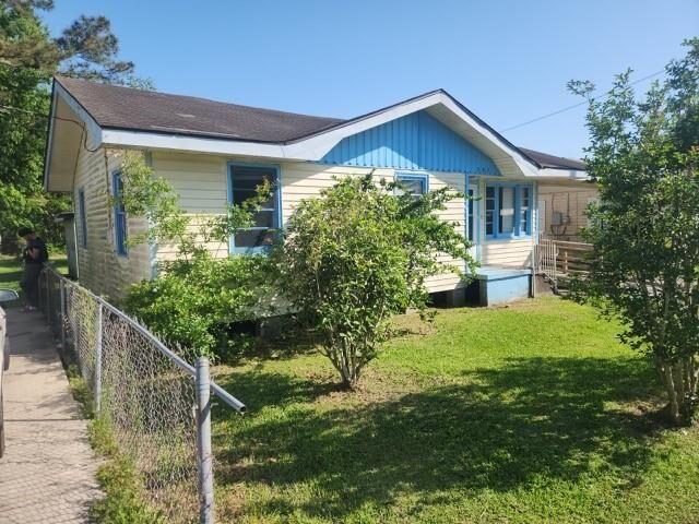 Property Photo:  805 Dr Martin Luther King Drive  LA 70390 