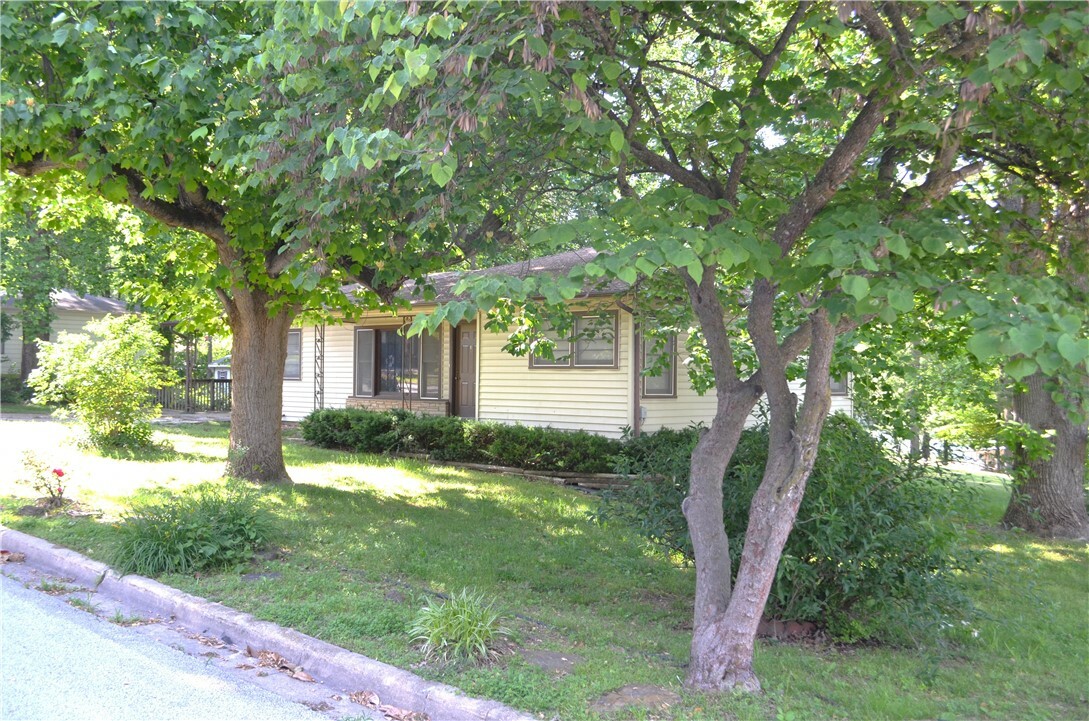 Property Photo: 1001 Newman Avenue AR 72601