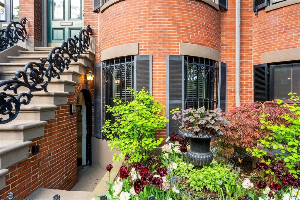 Property Photo: 139 West Newton 1 MA 02118