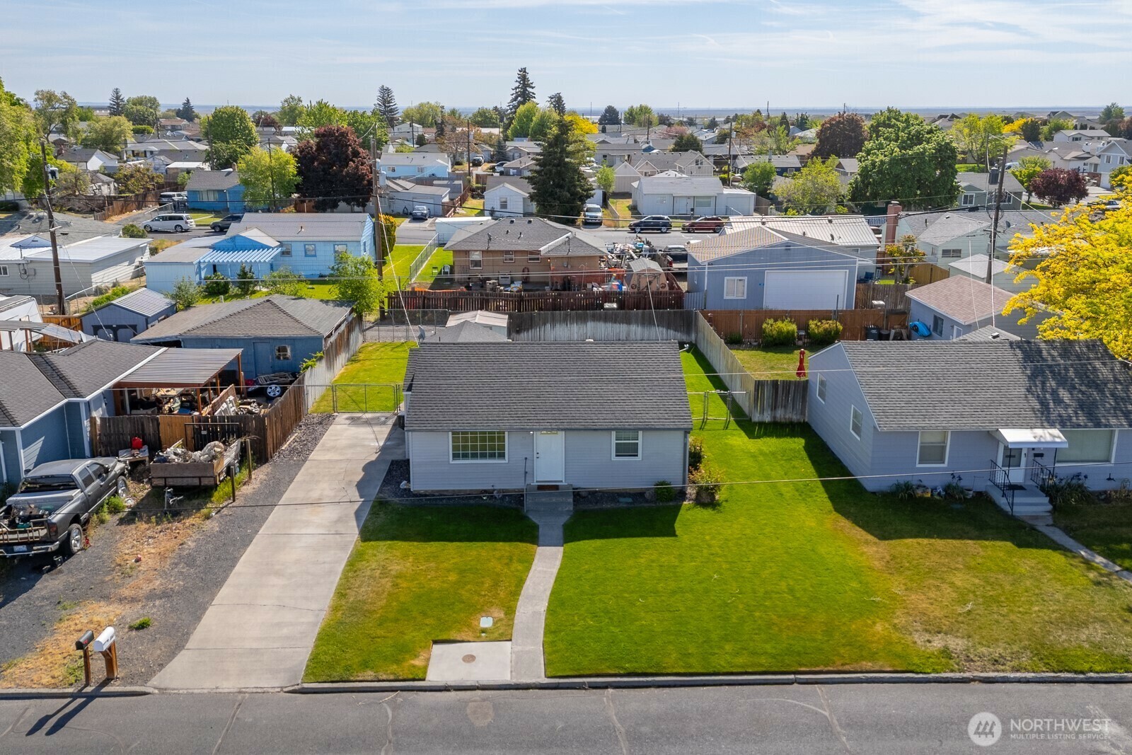 Property Photo: 160 D Street SE WA 98823