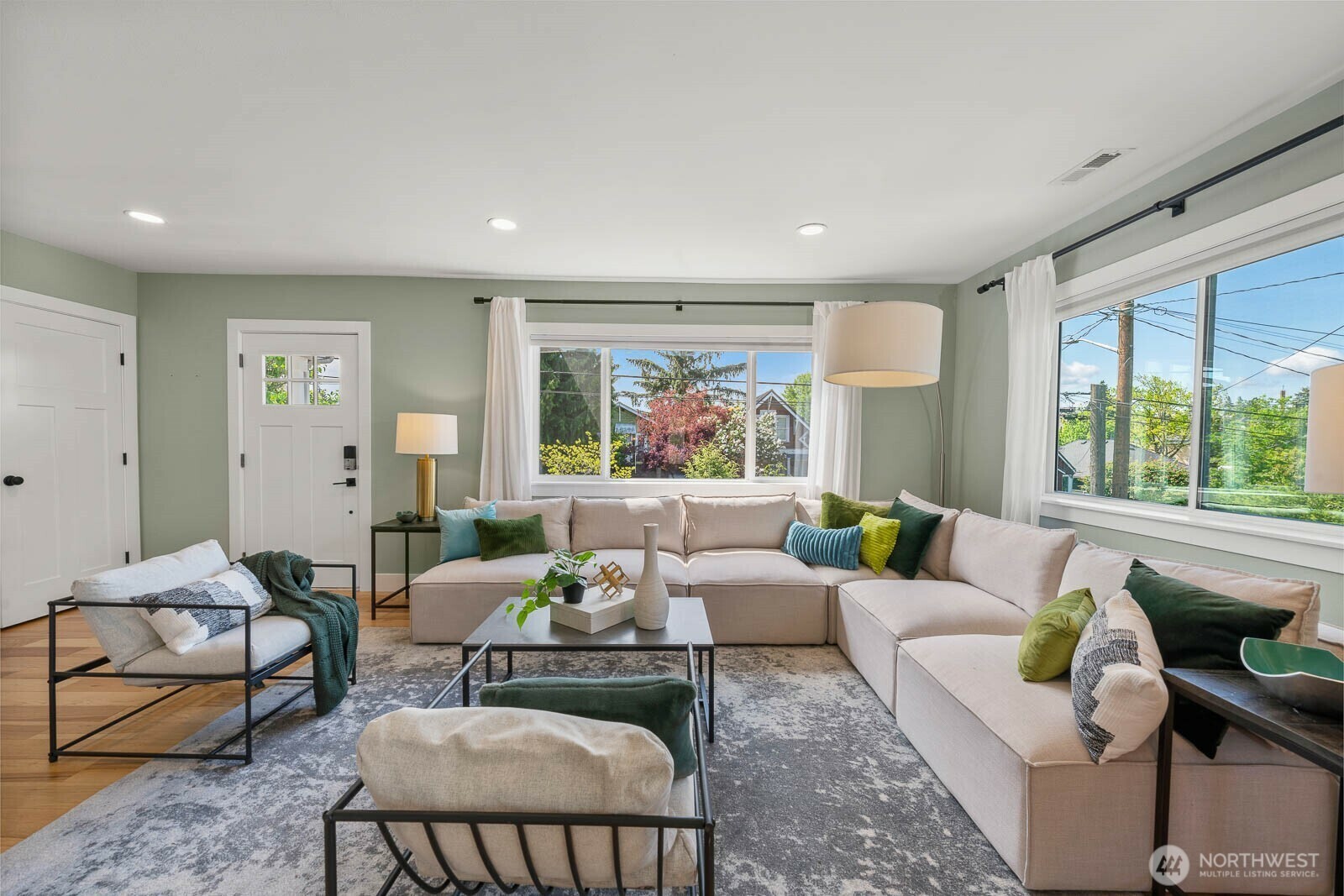 Property Photo: 4530 S Lucile Street WA 98118