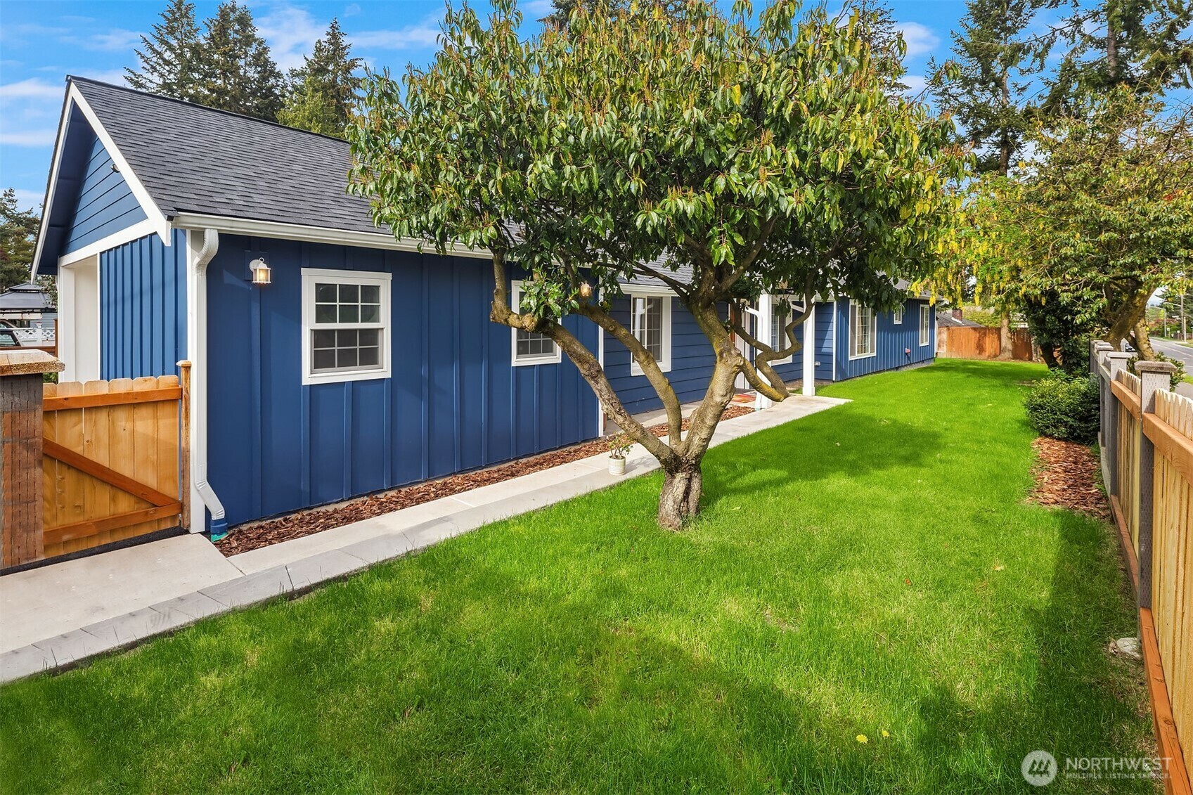 Property Photo: 5507 220th Street SW WA 98043