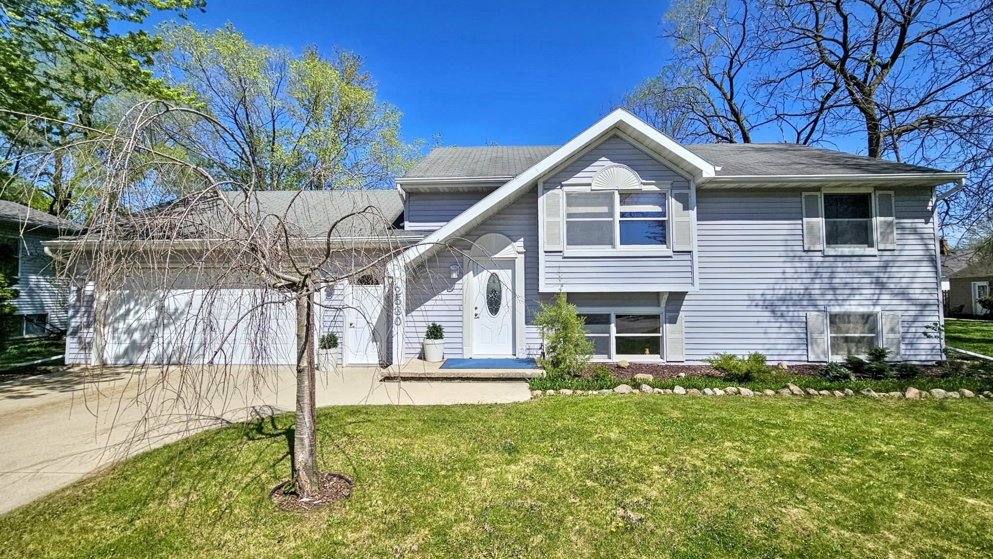 Property Photo:  2530 S Gladys Avenue  WI 54915 