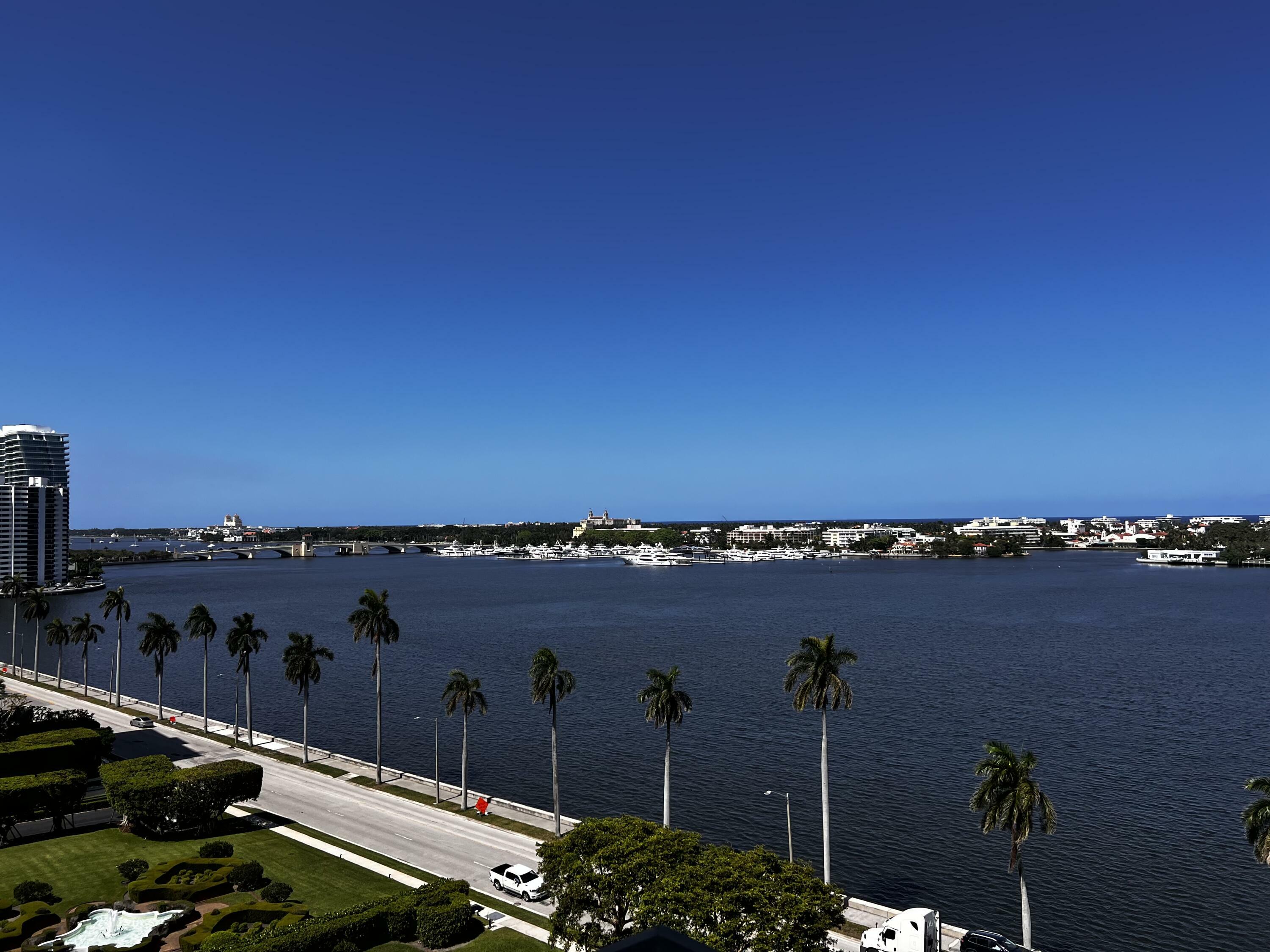 Property Photo: 1801 S Flagler Drive 1104 FL 33401