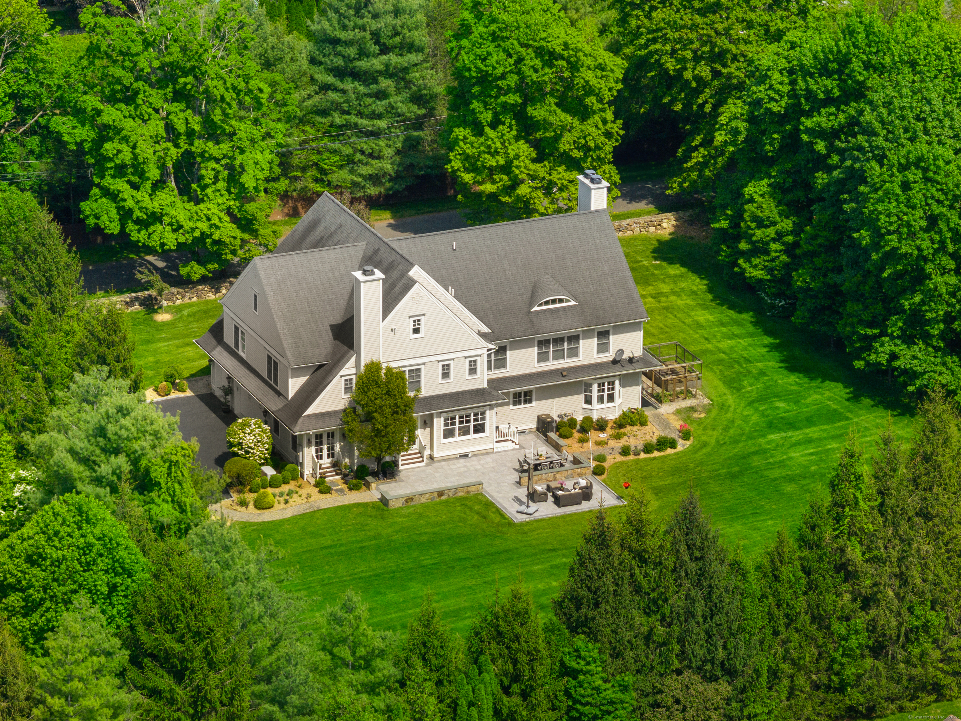 Property Photo: 2A Whippoorwill Lane CT 06880