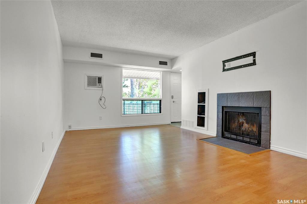 Property Photo: 182 Gore Place SK S4T 7S4