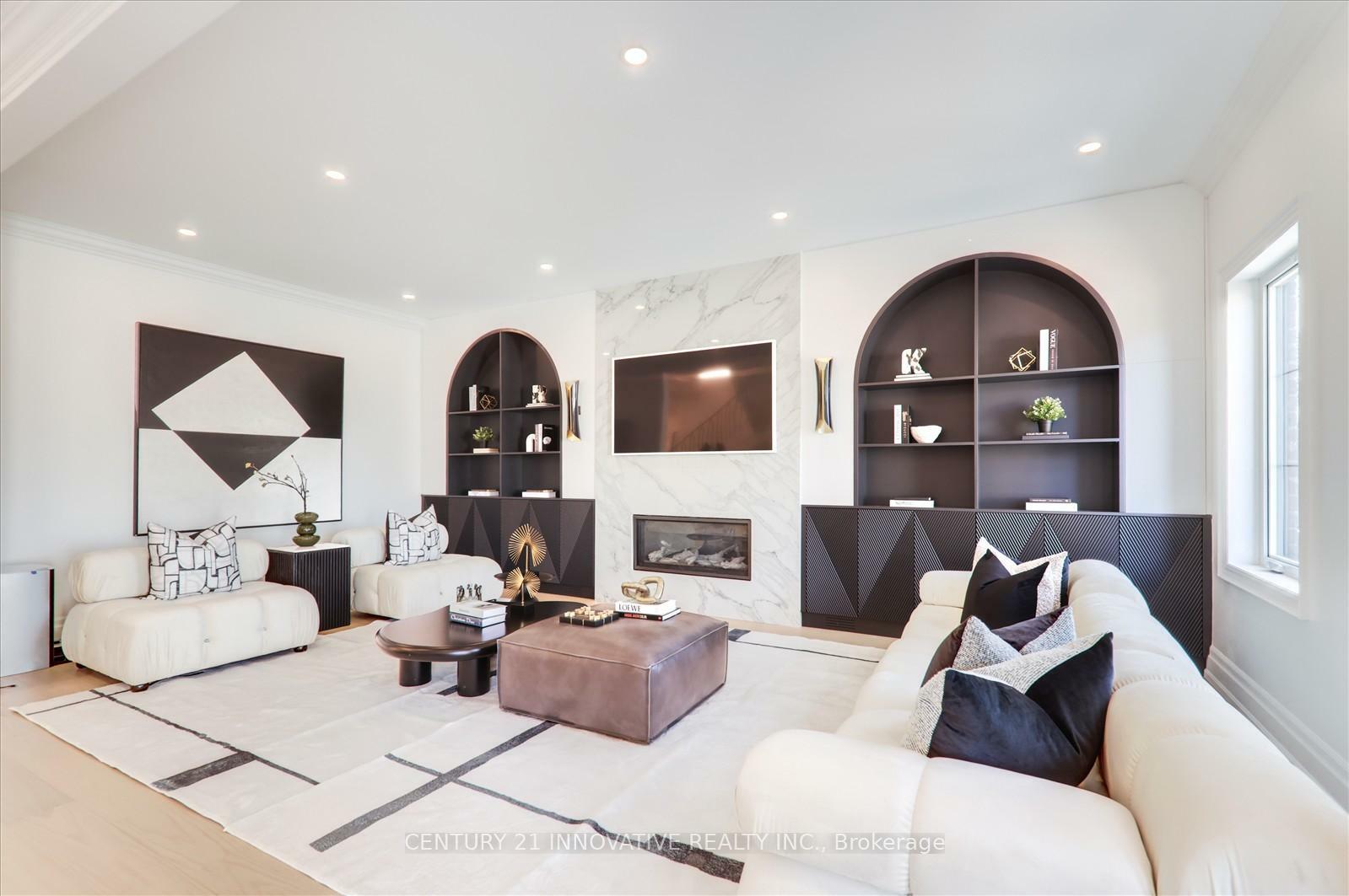 Photo de la propriété: 42 Peter Street ON L3P 2A6