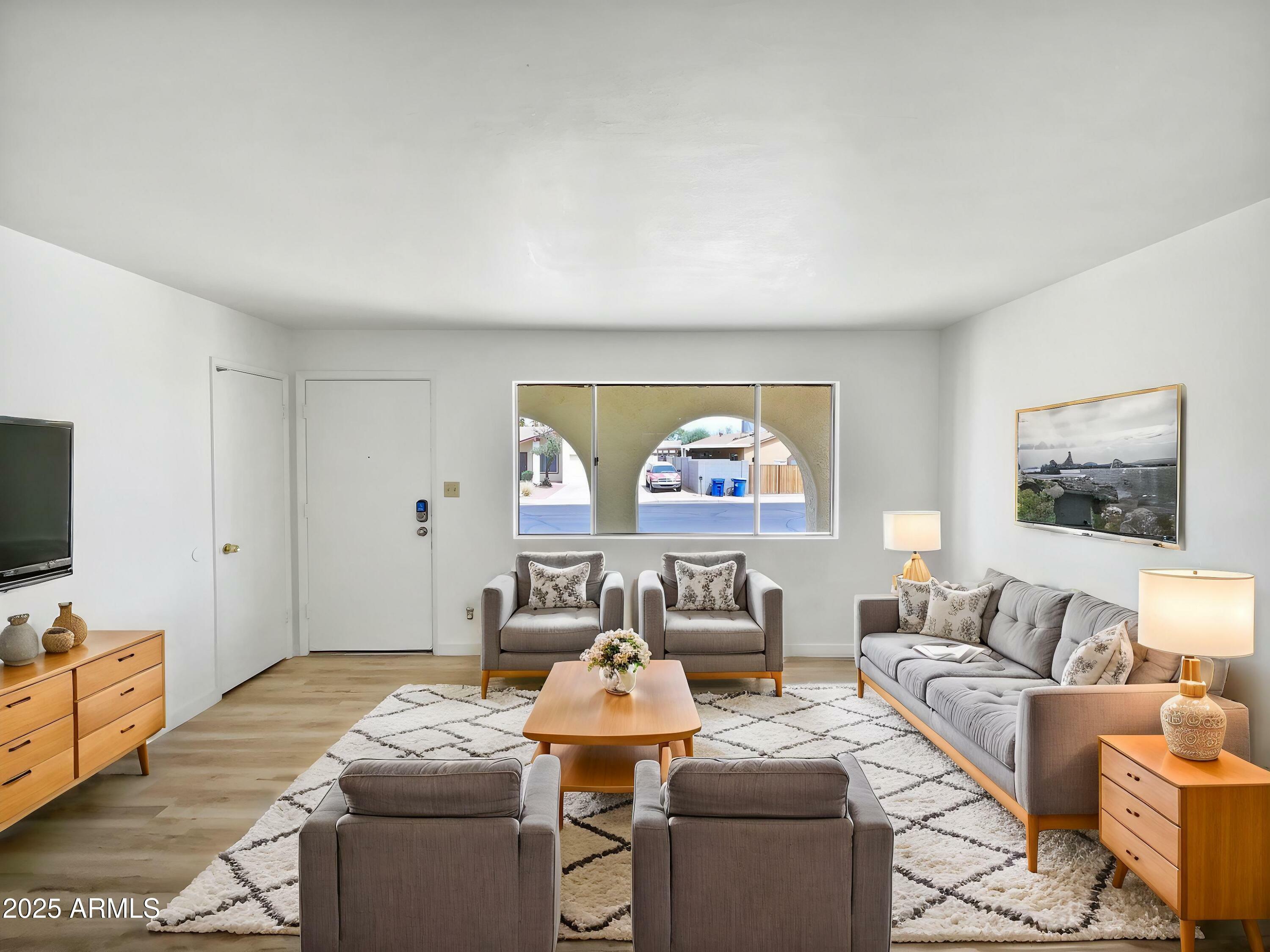Property Photo: 5918 S Parkside Drive AZ 85283