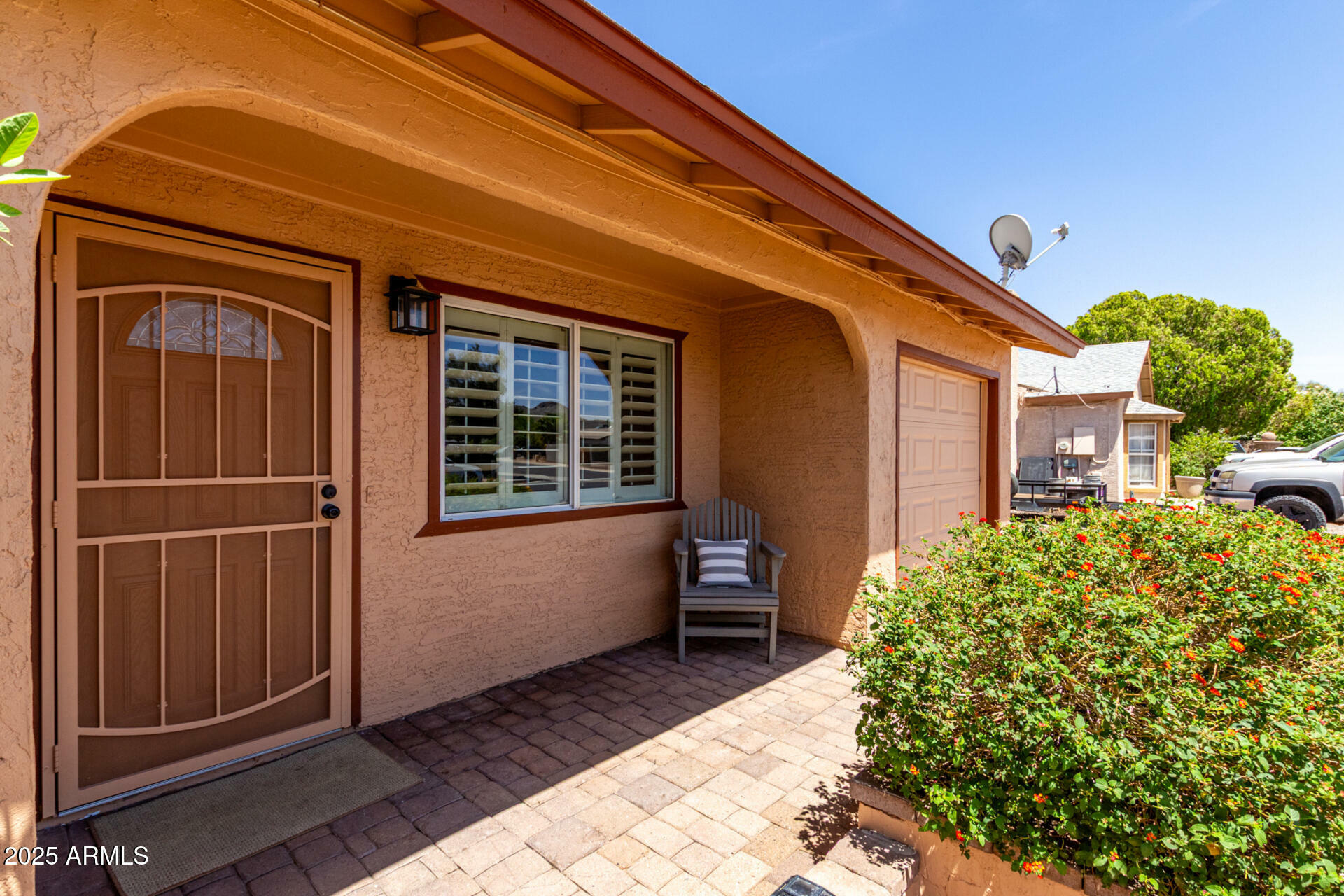 Property Photo: 2302 E Monte Cristo Avenue AZ 85022