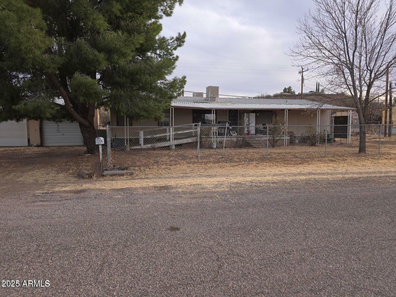 Property Photo: 422 E Apache Street AZ 85616