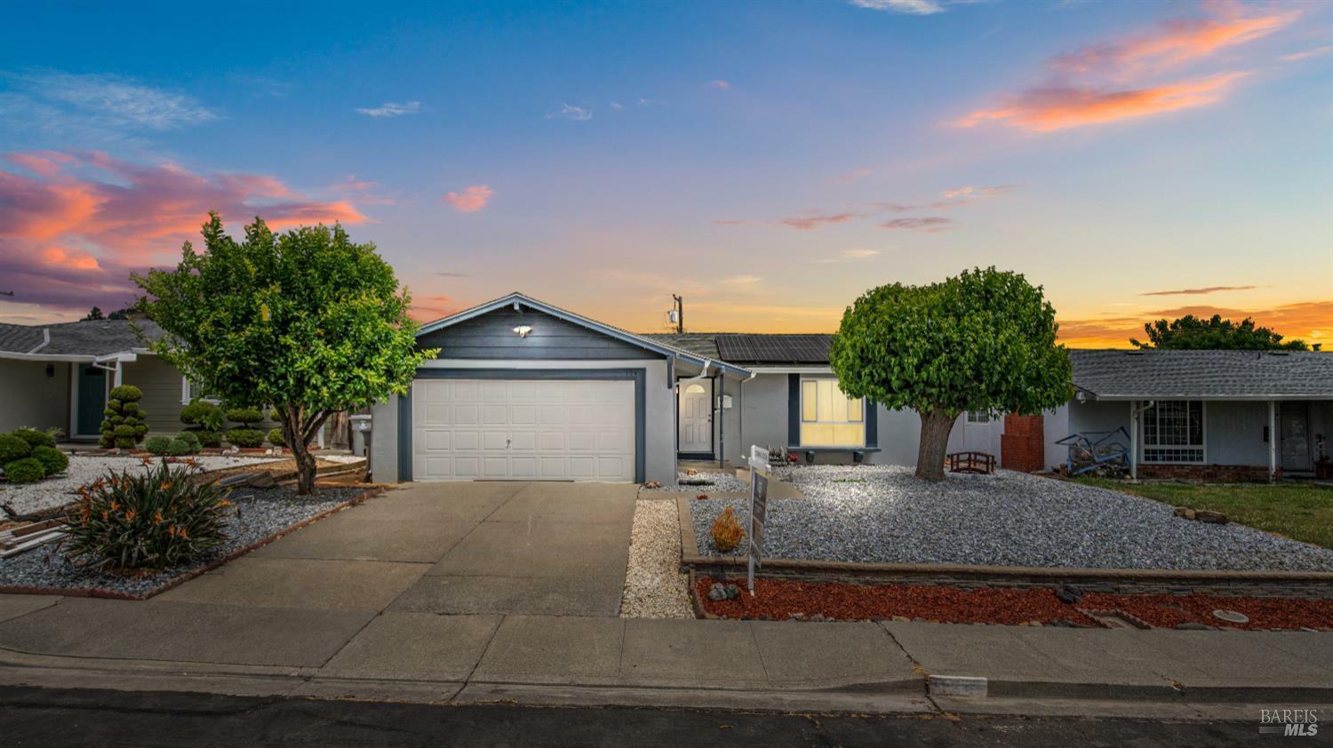 Property Photo: 124 Manzanita Drive CA 95688