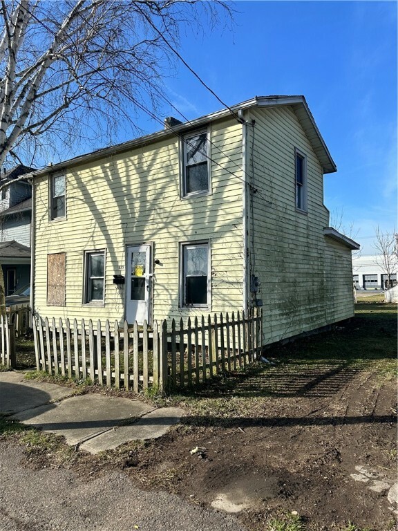 Property Photo: 823 Canal Street NY 14901